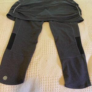 Athleta Contendor 2-in-1 skirt leggings women’s small